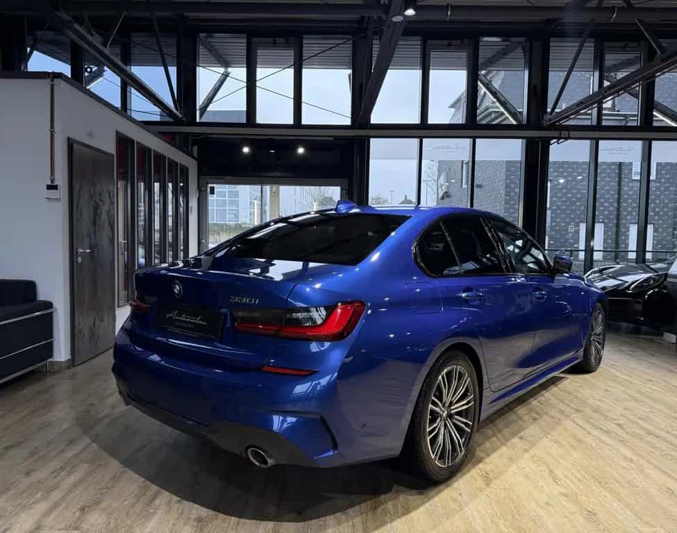 BMW 3 Series 330 i M Sport*KAMERA*LED*NAVI* 12/2019-photo-5