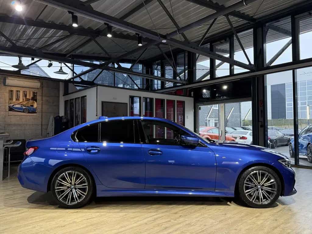 BMW 3 Series 330 i M Sport*KAMERA*LED*NAVI* 12/2019-photo-6
