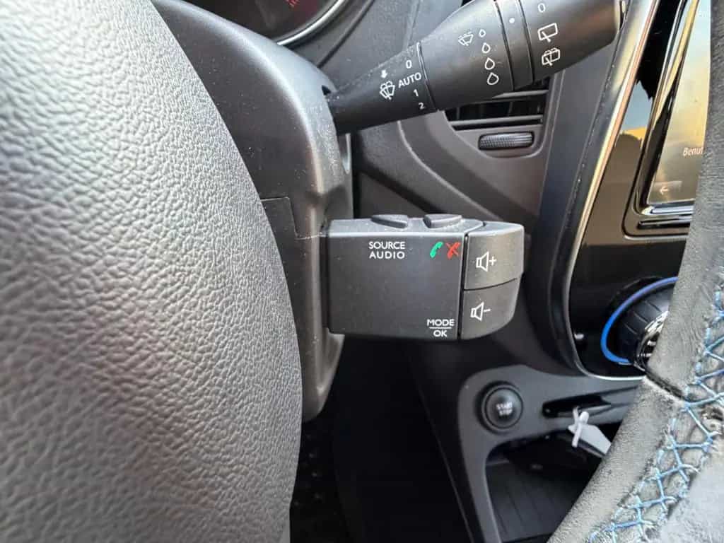 Renault Captur Version S *1te Hand * 08/2018-photo-26