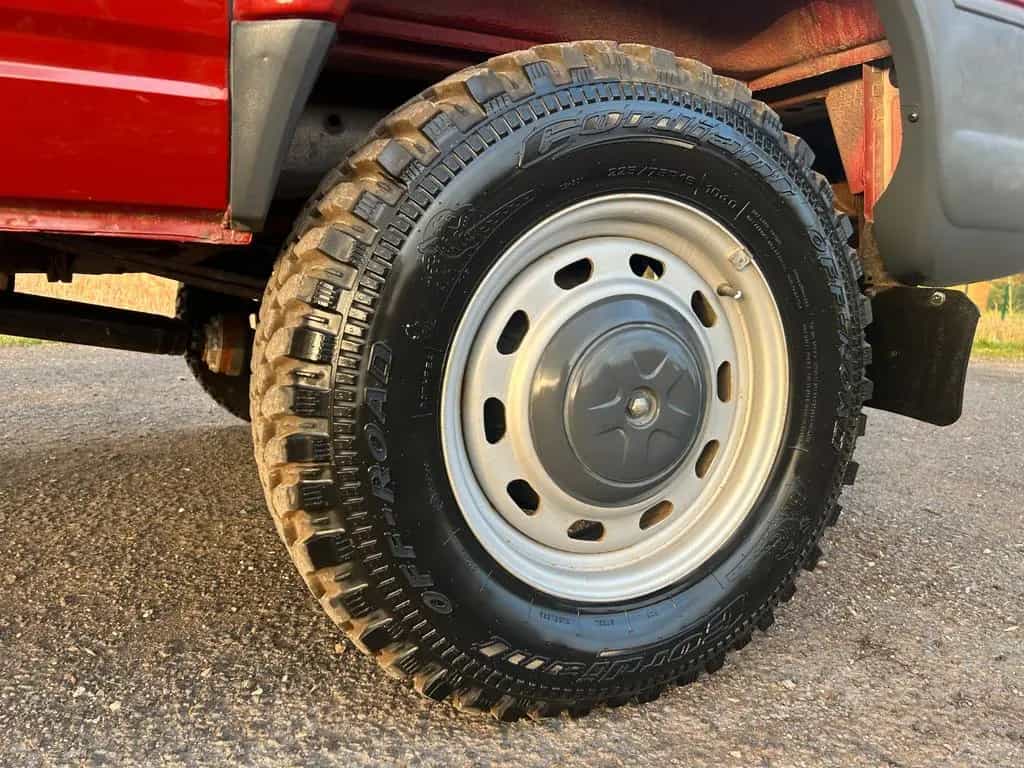 Other Other GAZ Sobol 2.7 Benzin 4x4 7-Sitzer TÜV/AU Neu 11/2025-photo-11