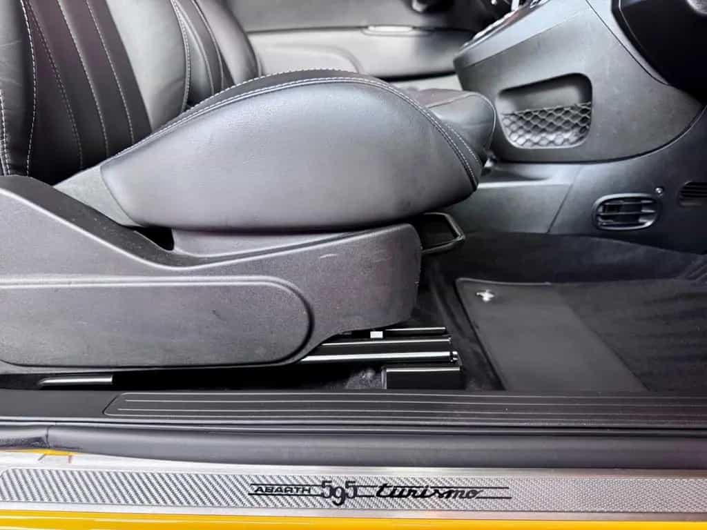 Abarth 595 Turismo Leder Automatik Navi Pano Competizio 09/2016-photo-20