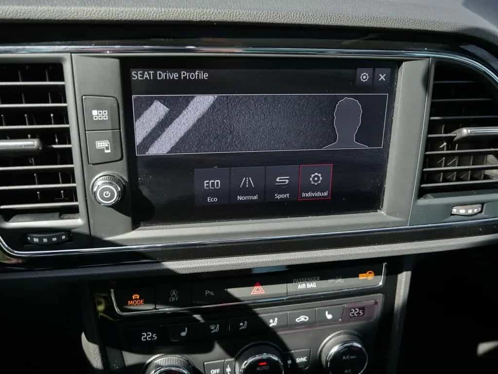 Seat Leon 1.5 TSI FR LED*Navigation*Panoramadach 07/2019-photo-18