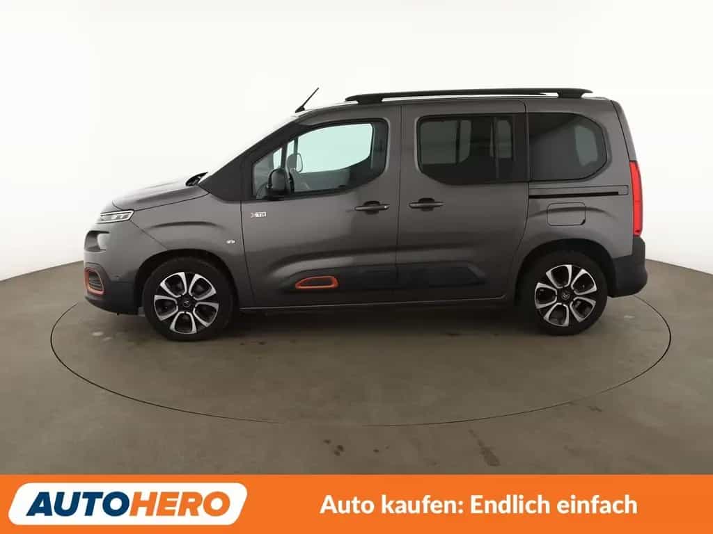Citroën Berlingo 1.5 Blue-HDi Feel M*NAVI*TEMPO*CAM*PDC* 04/2019-photo-2