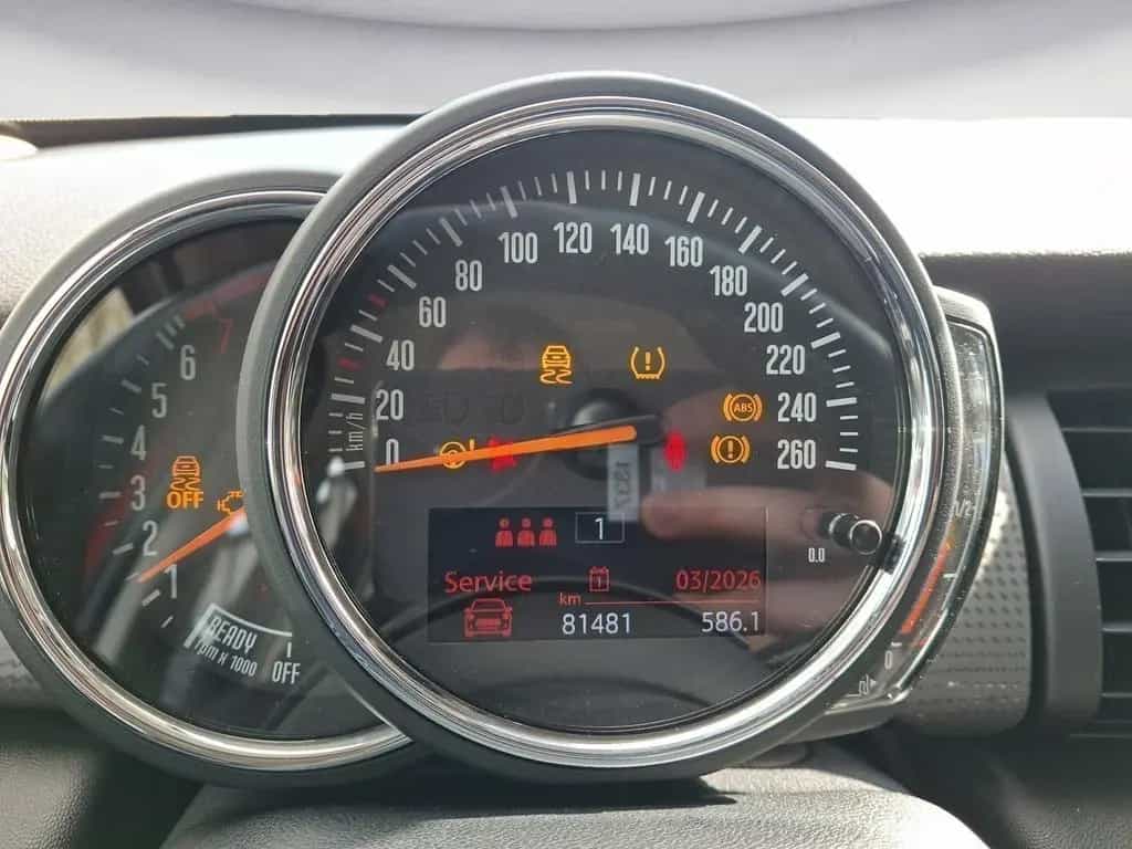 MINI Cooper Klimaaut. PDC Kamera LED Sitzheizung 03/2019-photo-9