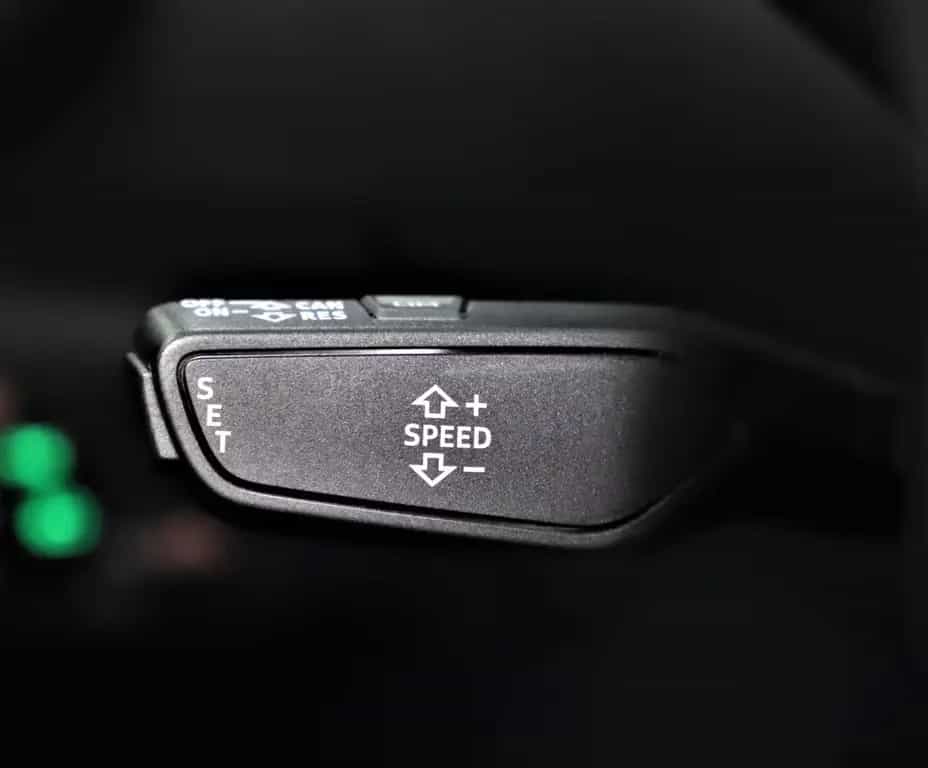 Audi TT 2.0TFSI 230PS Roadster Quattro S-Line Virtual 04/2015-photo-26