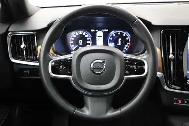Volvo V90 2.0 T5 254PS Inscription Pano ACC LED 360° 10/2017-photo-16