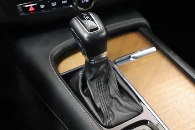 Volvo V90 2.0 T5 254PS Inscription Pano ACC LED 360° 10/2017-photo-18