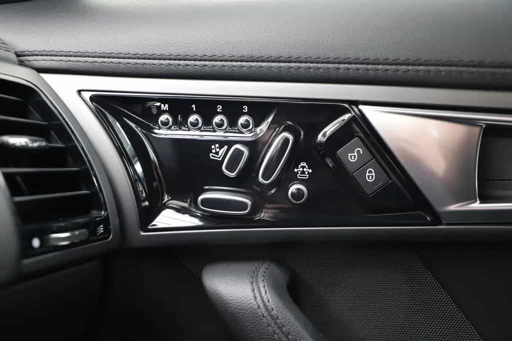 Jaguar F-Type 3.0 V6 340PS Cabrio Memory PAGA 1.Hand 09/2016-photo-19