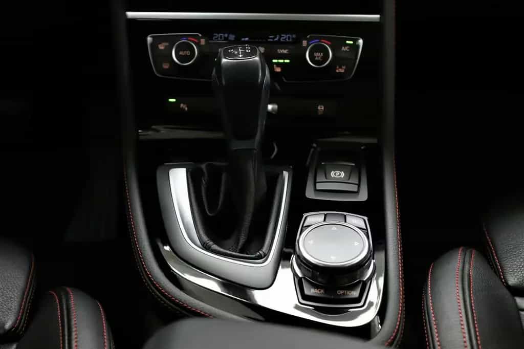BMW 220 i Grand Tourer 192PS Sport Line Pano Head-Up 12/2015-photo-14