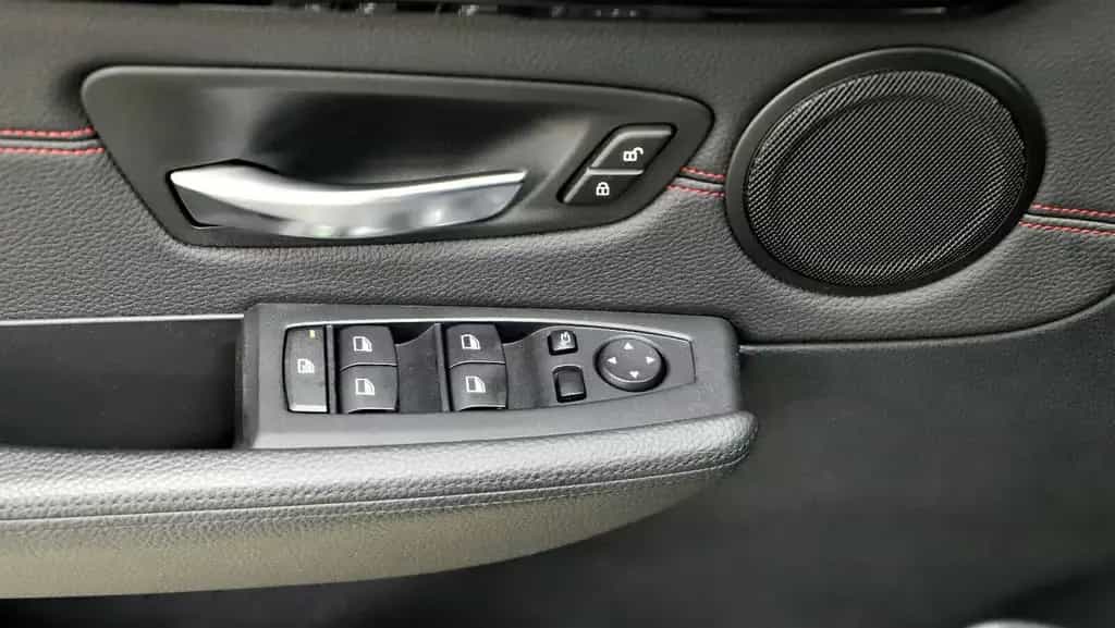 BMW 220 i Grand Tourer 192PS Sport Line Pano Head-Up 12/2015-photo-19