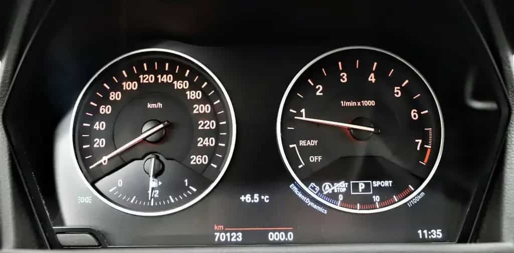 BMW 220 i Grand Tourer 192PS Sport Line Pano Head-Up 12/2015-photo-25