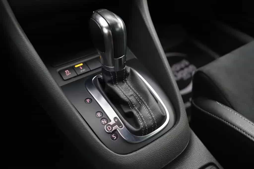 Volkswagen Golf 6 R 2.0TSI 271PS DSG 4M Schalensitze 1.Hand 06/2011-photo-14