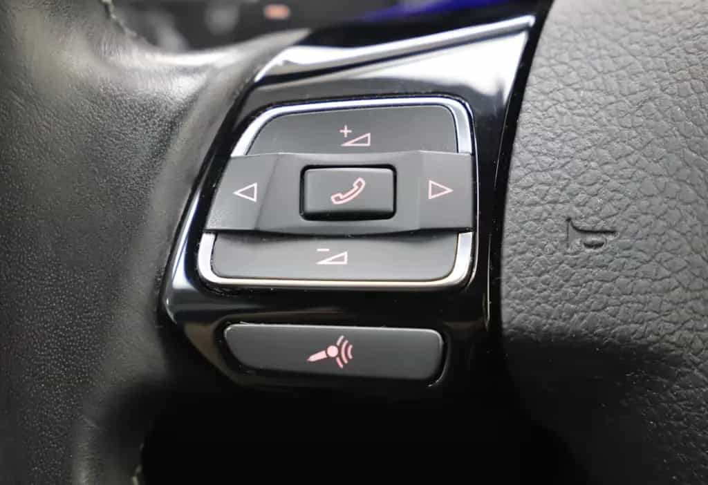 Volkswagen Golf 6 R 2.0TSI 271PS DSG 4M Schalensitze 1.Hand 06/2011-photo-21