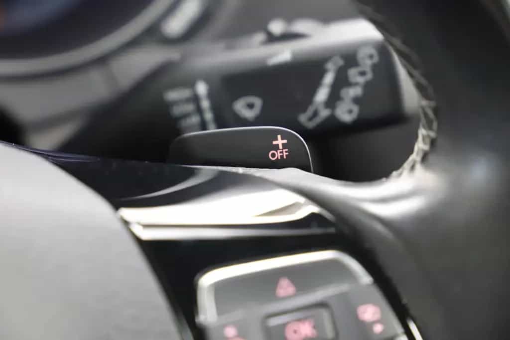 Volkswagen Golf 6 R 2.0TSI 271PS DSG 4M Schalensitze 1.Hand 06/2011-photo-23