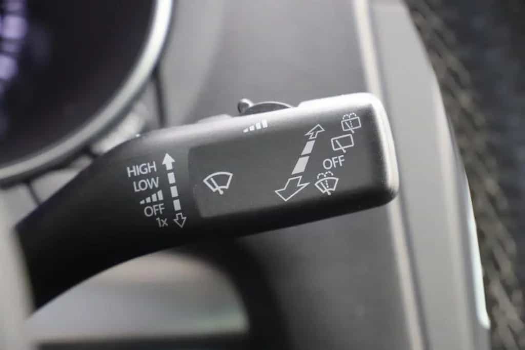 Volkswagen Golf 6 R 2.0TSI 271PS DSG 4M Schalensitze 1.Hand 06/2011-photo-26