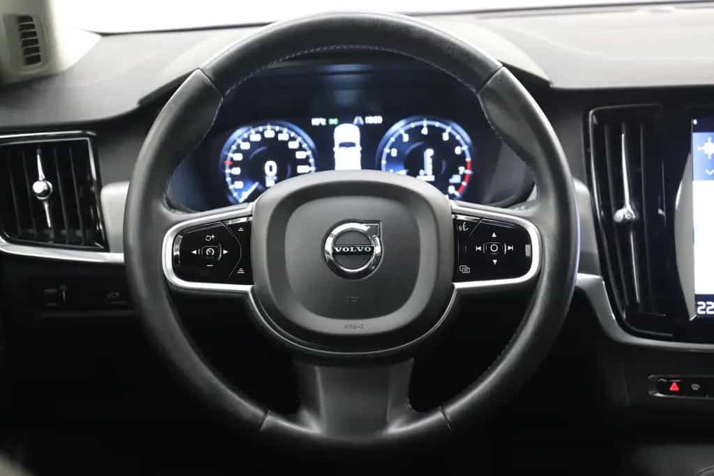 Volvo S90 2.0 T4 190PS Momentum Memory Carplay ACC 06/2018-photo-18
