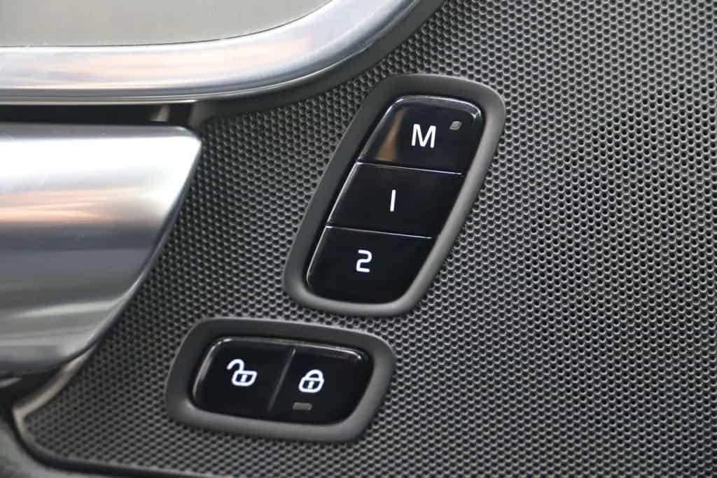 Volvo S90 2.0 T4 190PS Momentum Memory Carplay ACC 06/2018-photo-24