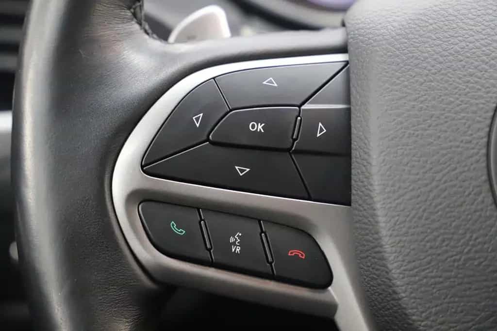 Jeep Cherokee 2.2CRD 195PS Overland 4WD Pano ACC 1Han 07/2019-photo-20