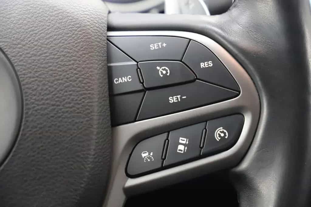Jeep Cherokee 2.2CRD 195PS Overland 4WD Pano ACC 1Han 07/2019-photo-21