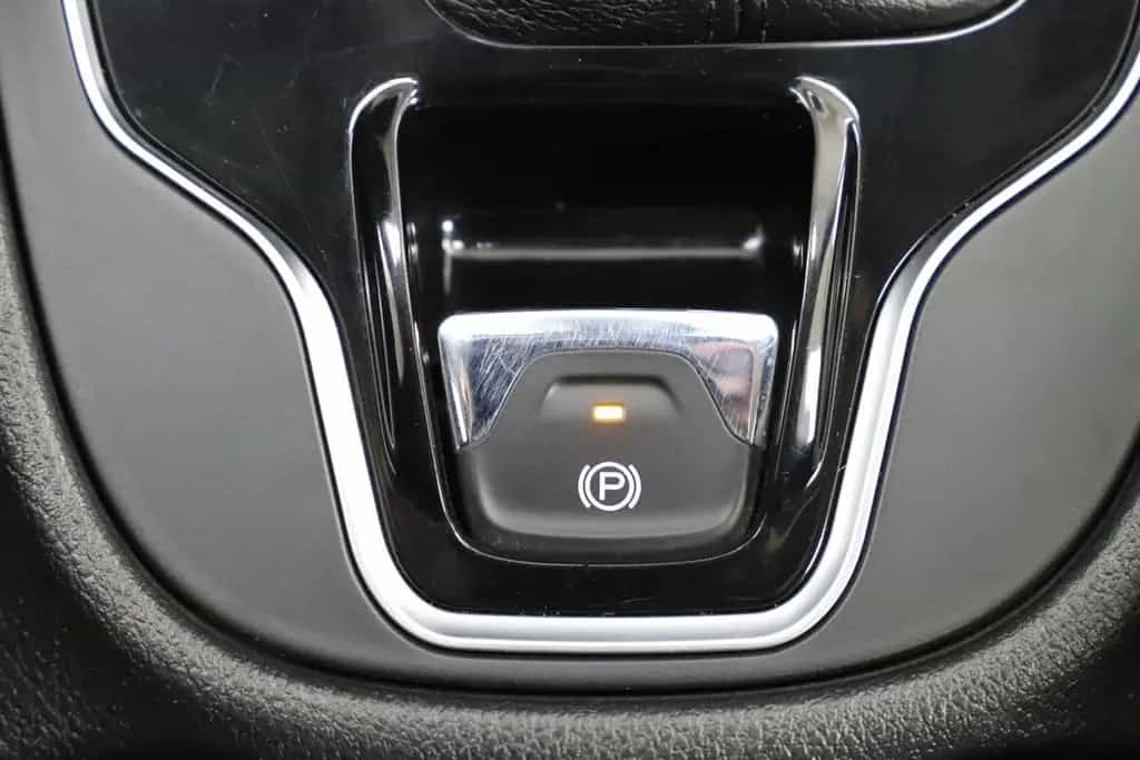 Jeep Cherokee 2.2CRD 195PS Overland 4WD Pano ACC 1Han 07/2019-photo-25