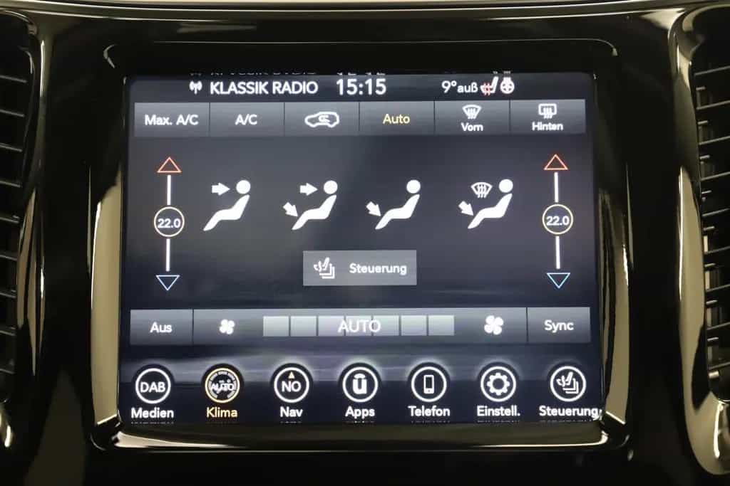 Jeep Cherokee 2.2CRD 195PS Overland 4WD Pano ACC 1Han 07/2019-photo-28