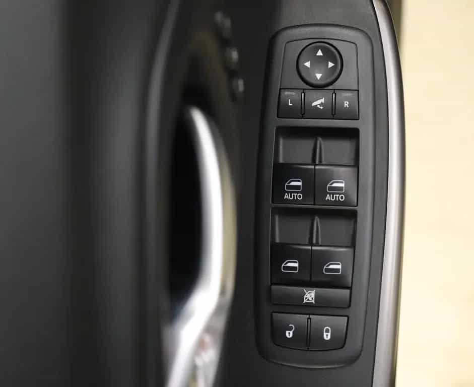 Jeep Cherokee 2.2CRD 195PS Overland 4WD Pano ACC 1Han 07/2019-photo-31