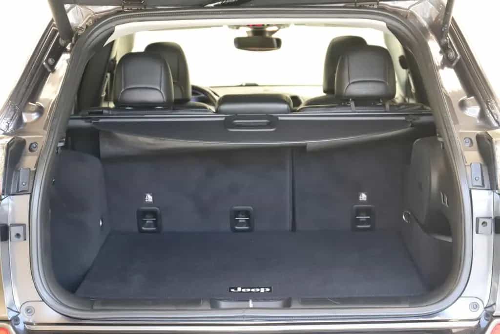 Jeep Cherokee 2.2CRD 195PS Overland 4WD Pano ACC 1Han 07/2019-photo-40