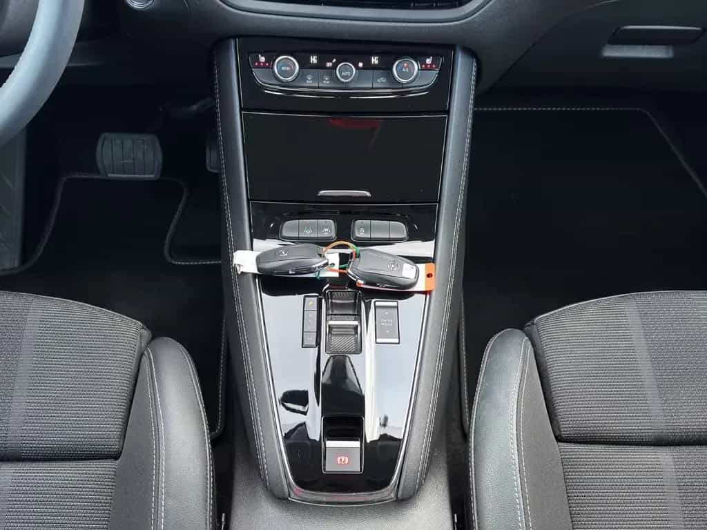 Opel Grandland (X) Grandland GS Line*AUT*LED*KAM*NAV*TEM*SHZ*PDC*LM 09/2024-photo-17