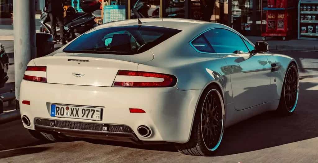 Aston Martin V8 Vantage 4.3l - manual 07/2007-photo-1