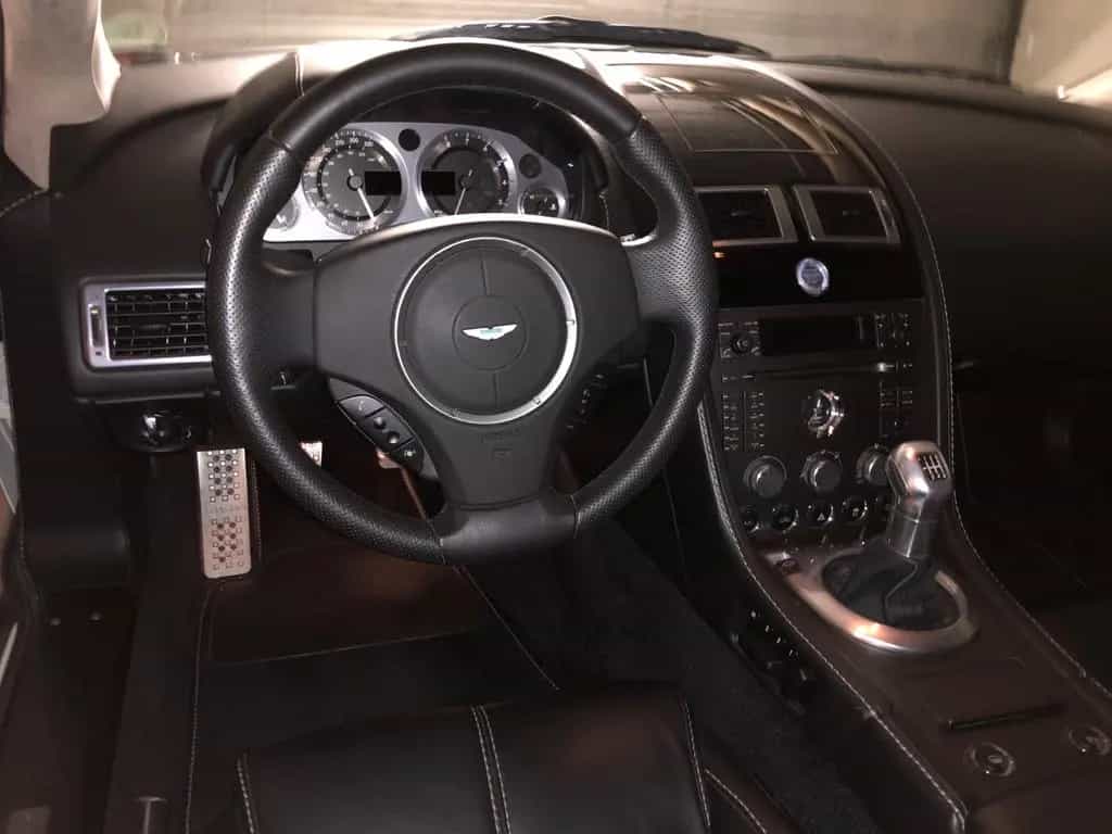 Aston Martin V8 Vantage 4.3l - manual 07/2007-photo-14
