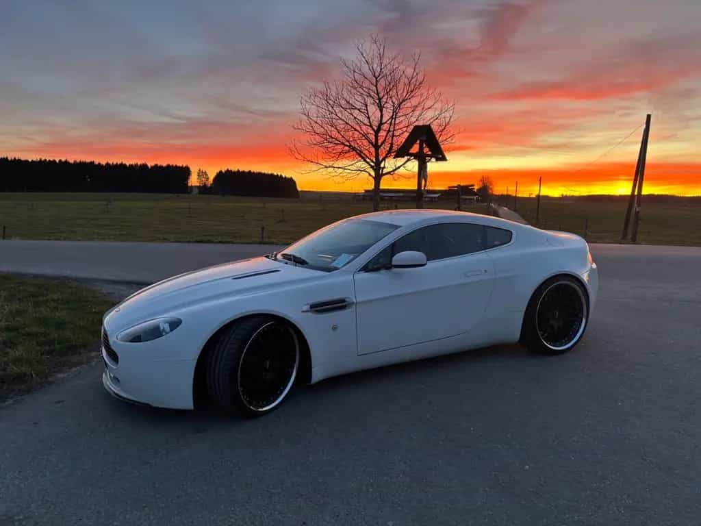Aston Martin V8 Vantage 4.3l - manual 07/2007-photo-15