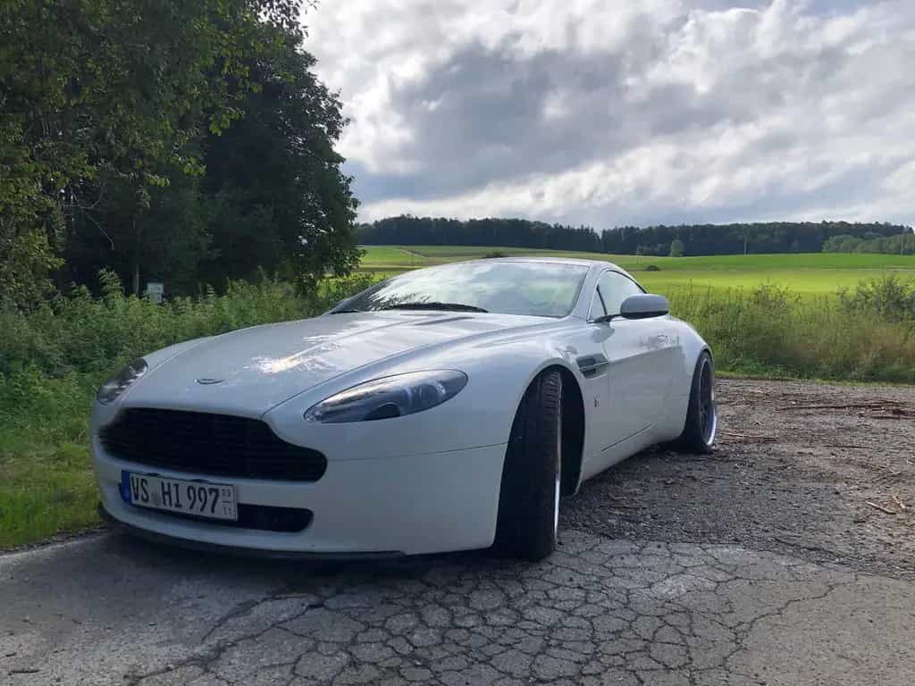 Aston Martin V8 Vantage 4.3l - manual 07/2007-photo-2