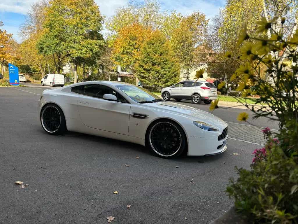 Aston Martin V8 Vantage 4.3l - manual 07/2007-photo-3