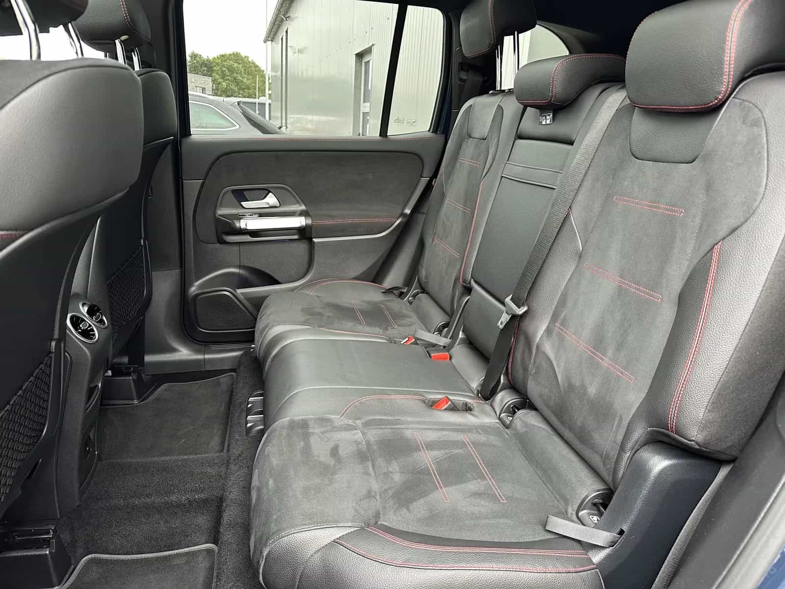 Mercedes-Benz GLB-Class 220 06/2021-photo-11