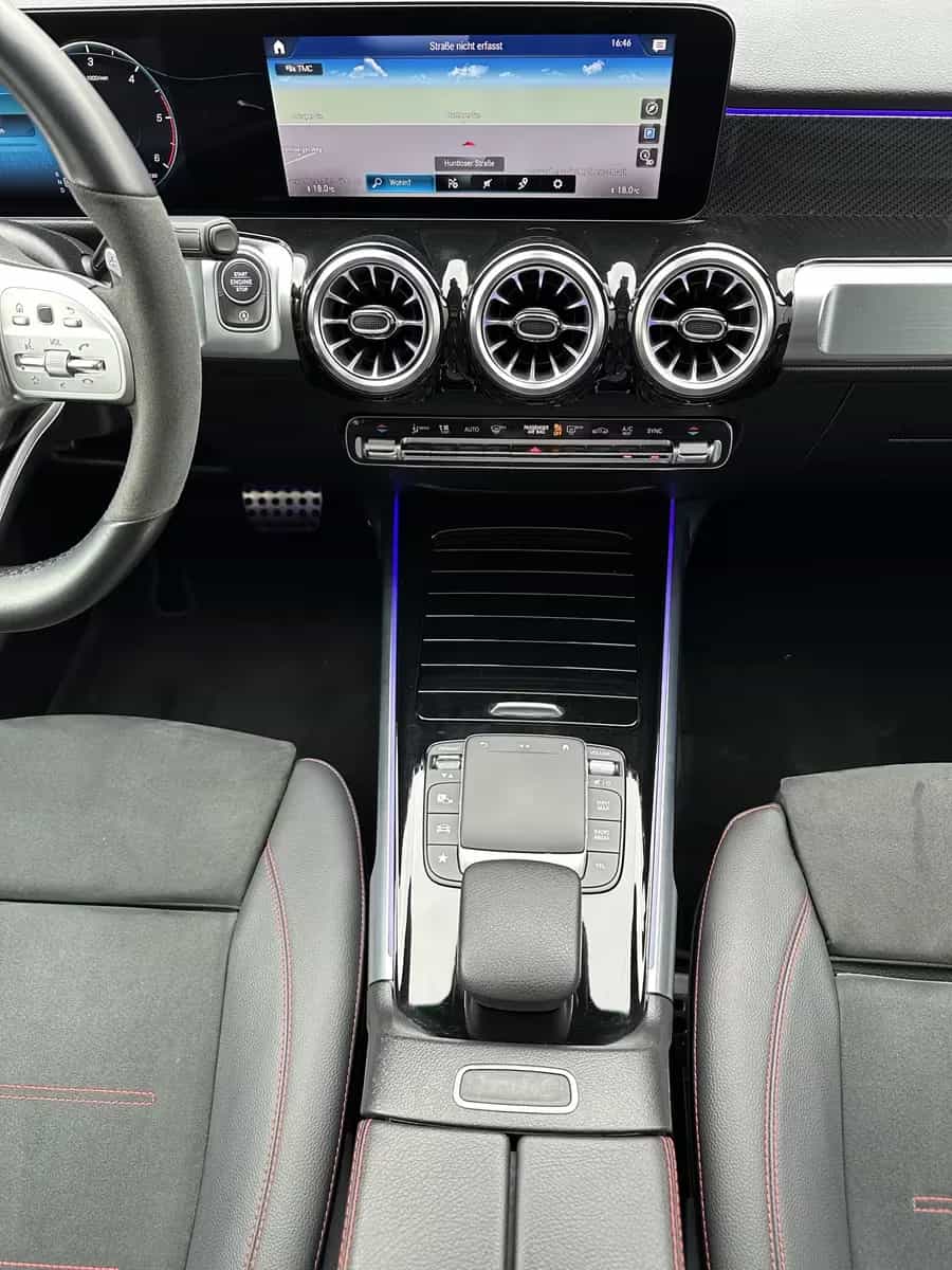 Mercedes-Benz GLB-Class 220 06/2021-photo-13