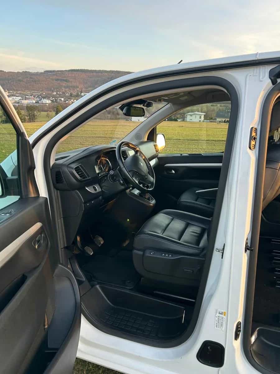 Peugeot Traveller 06/2019-photo-4