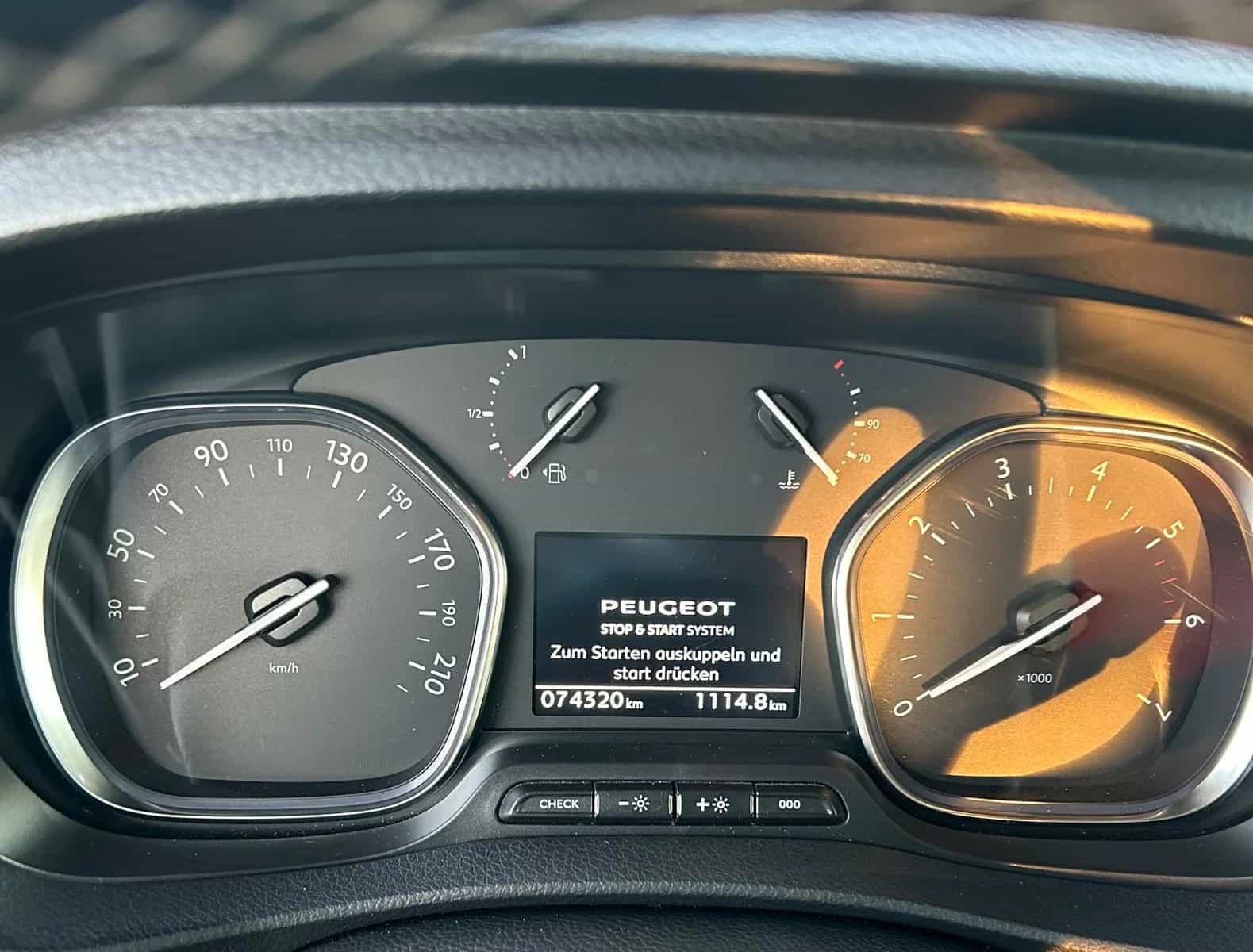 Peugeot Traveller 06/2019-photo-8