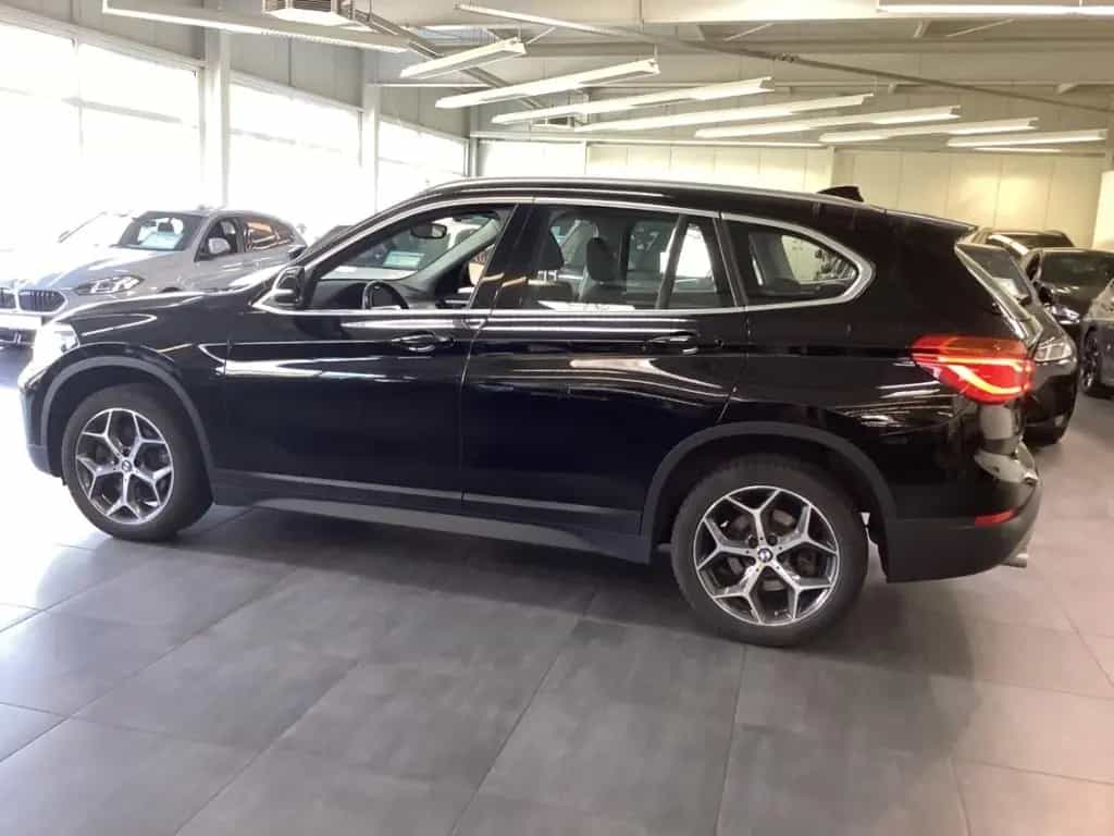 BMW X1 sDrive20i A 17'' LED AHK Navi RFK Spsitze. PD 03/2019-photo-1
