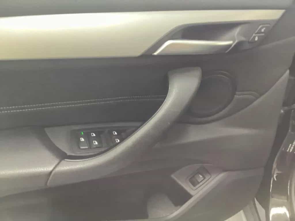 BMW X1 sDrive20i A 17'' LED AHK Navi RFK Spsitze. PD 03/2019-photo-11