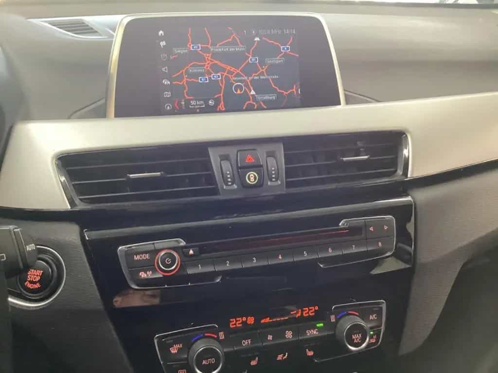 BMW X1 sDrive20i A 17'' LED AHK Navi RFK Spsitze. PD 03/2019-photo-13