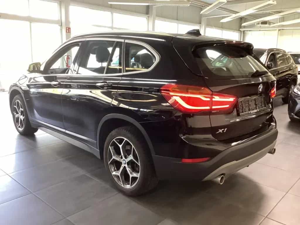 BMW X1 sDrive20i A 17'' LED AHK Navi RFK Spsitze. PD 03/2019-photo-2