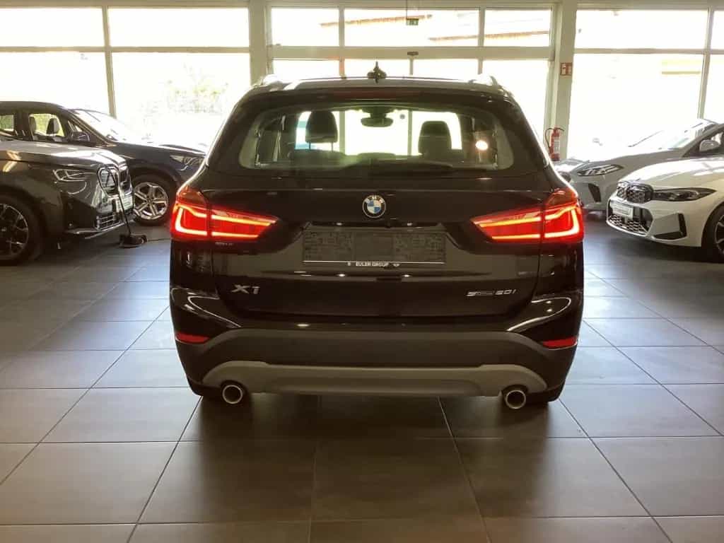 BMW X1 sDrive20i A 17'' LED AHK Navi RFK Spsitze. PD 03/2019-photo-3