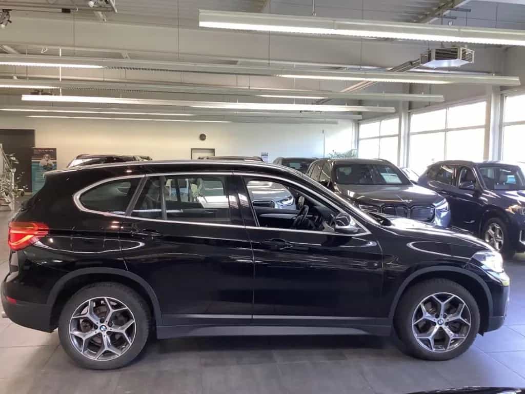 BMW X1 sDrive20i A 17'' LED AHK Navi RFK Spsitze. PD 03/2019-photo-5