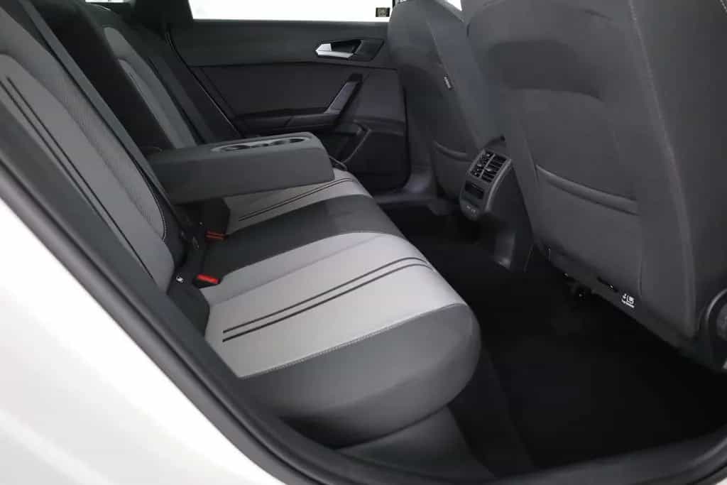Seat Leon ST 1.5 TSI Style LED Navi ACC Sitzheizung 08/2021-photo-23