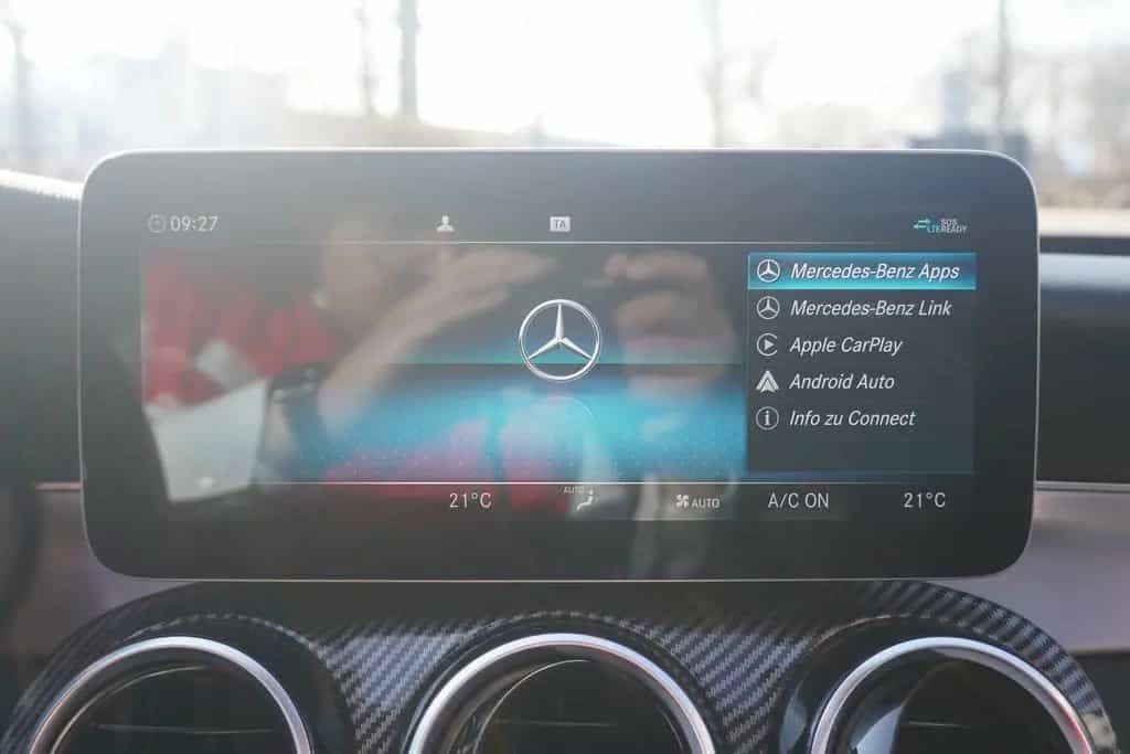 Mercedes-Benz C 180 C180 T-Modell CGI Avantgarde Aut LED Navi Kamera 09/2019-photo-14