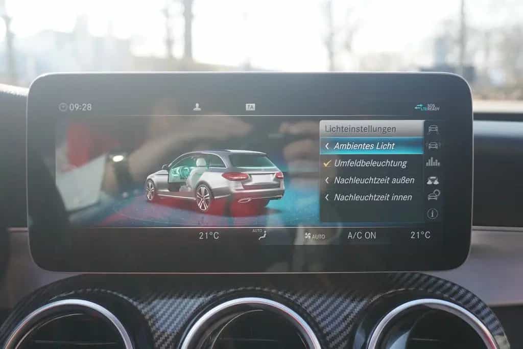 Mercedes-Benz C 180 C180 T-Modell CGI Avantgarde Aut LED Navi Kamera 09/2019-photo-18