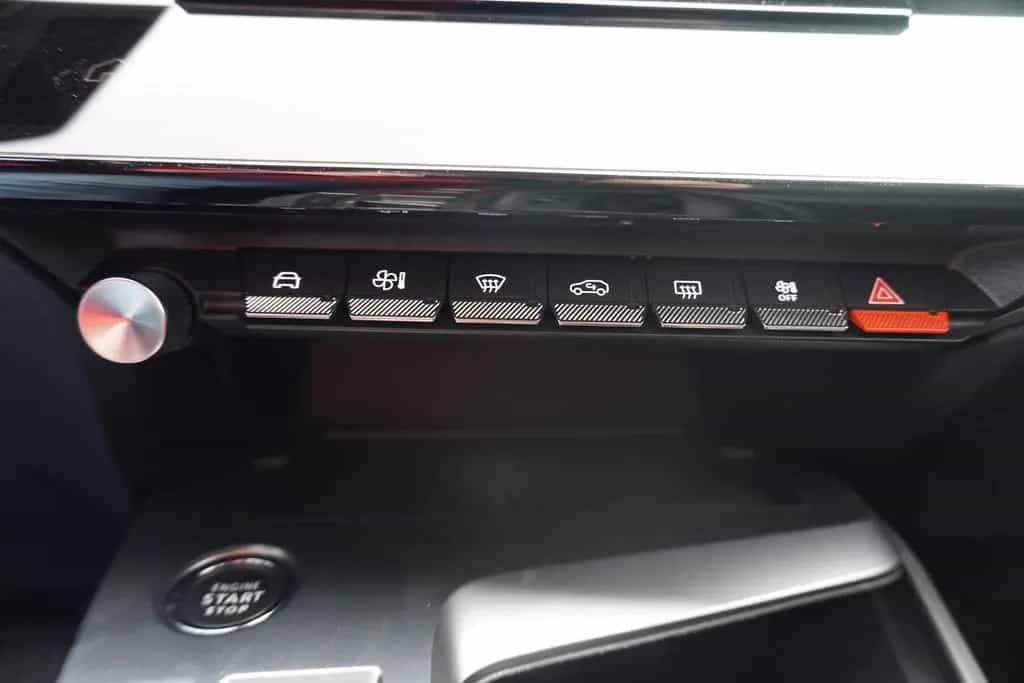 Peugeot 308 1.2 PureTech LED Navi ACC Kamera Tempomat 07/2022-photo-35