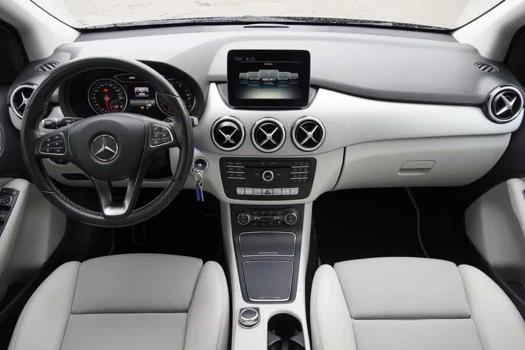 Mercedes-Benz B-Class Urban 4Matic LED Navi Totwinkel Kamera SHZ 03/2017-photo-12