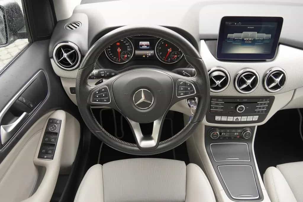 Mercedes-Benz B-Class Urban 4Matic LED Navi Totwinkel Kamera SHZ 03/2017-photo-13