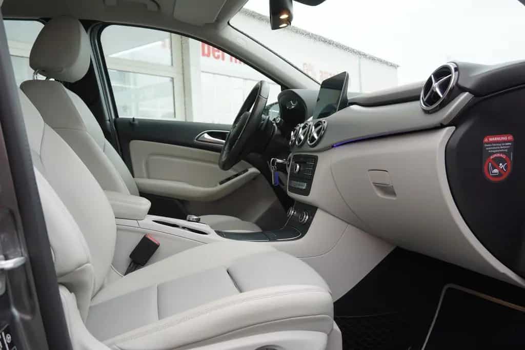 Mercedes-Benz B-Class Urban 4Matic LED Navi Totwinkel Kamera SHZ 03/2017-photo-23